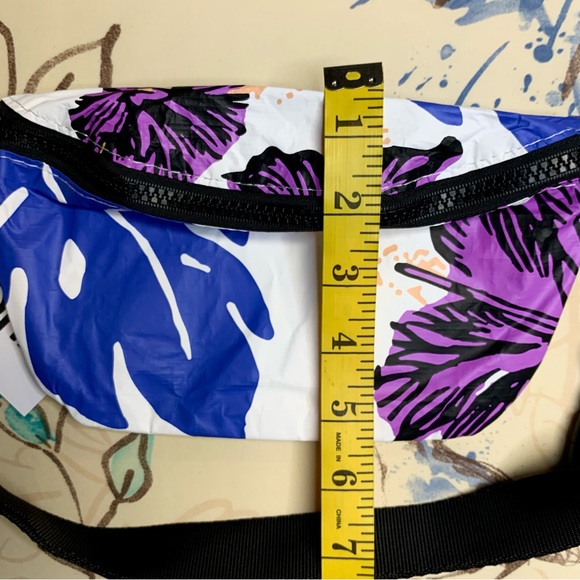 Aloha Collection Mini Hip Bag in Pape'ete / Beach Fannypack - NWT - Picture 10 of 12